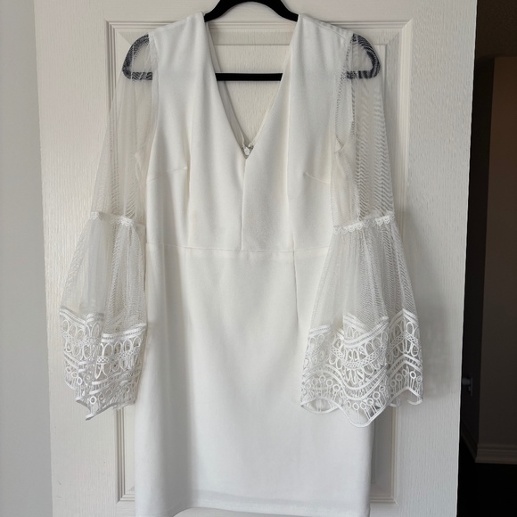 White dress - Picture 1 of 3